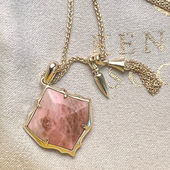 Kendra Scott necklace - Picture 3 of 3